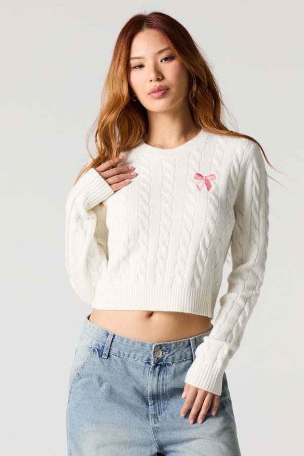 Embroidered Cable Knit Cropped Sweater