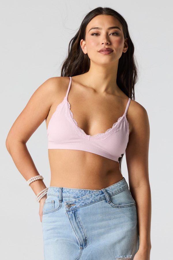 Bralette ctelée avec liséré de dentelle