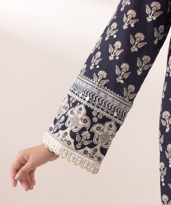 Embroidered Khaddar Shirt - 图片 6