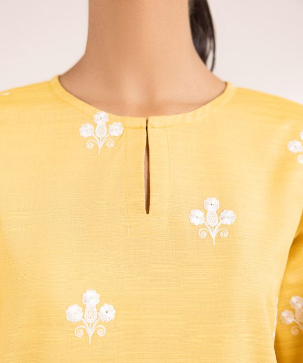 Embroidered Khaddar Shirt - 图片 4