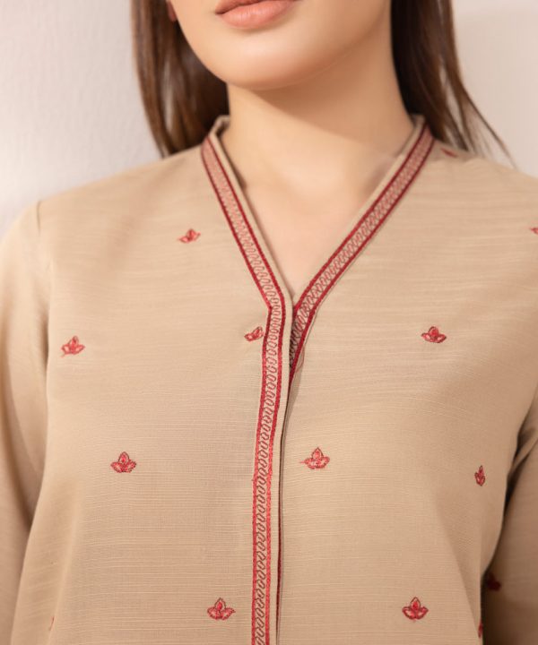 Embroidered Khaddar Shirt - 图片 4