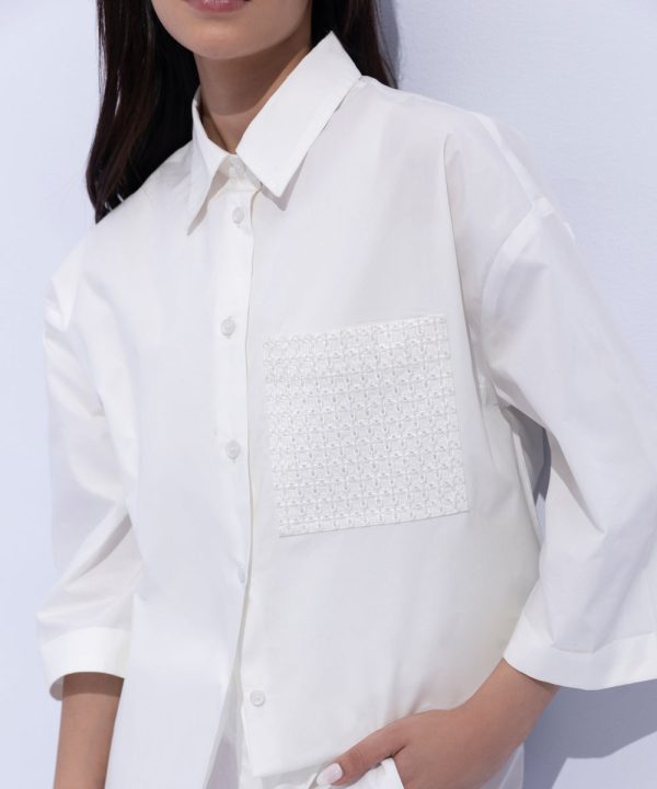 Oversized Shirt with Embroidered Pocket - 图片 7