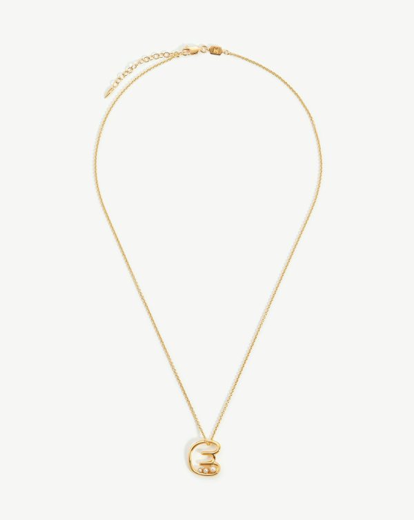 Chubby Pearl Initial Pendant Necklace  - Initial E | 18ct Gold Vermeil/Pearl - 图片 4