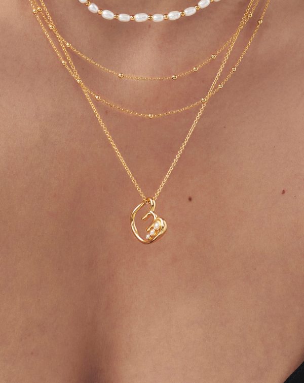 Chubby Pearl Initial Pendant Necklace  - Initial E | 18ct Gold Vermeil/Pearl - 图片 2