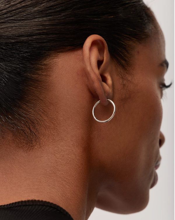 Classic Small Hoop Earrings  | Rhodium Plated on Recycled Sterling Silver - 图片 3