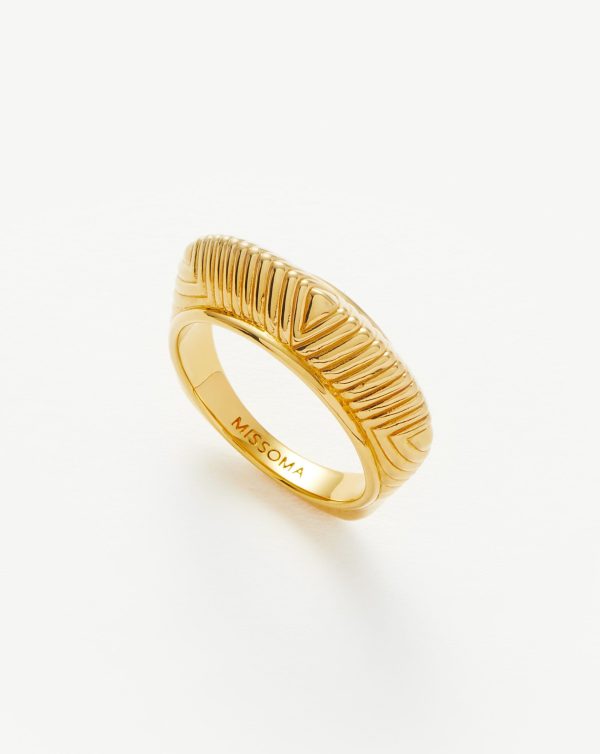 Hera Dome Ridge Stacking Ring