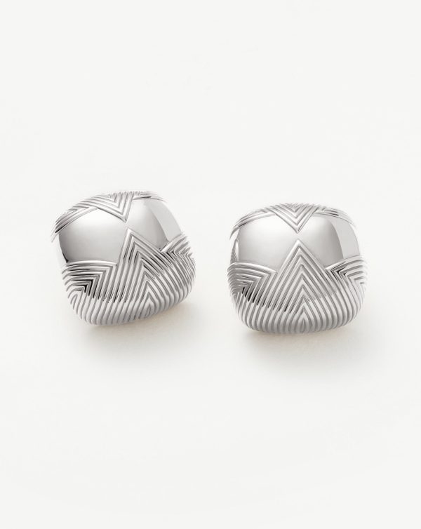 Hera Oversized Dome Ridge Stud Earrings | Silver Plated - 图片 5