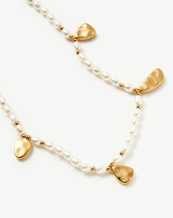 Molten Seed Pearl Hammered Charm Necklace | 18ct Gold Plated/Pearl - 图片 2