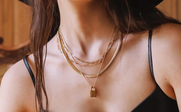 Small Ridge Padlock Necklace | 18ct Gold Plated - 图片 3